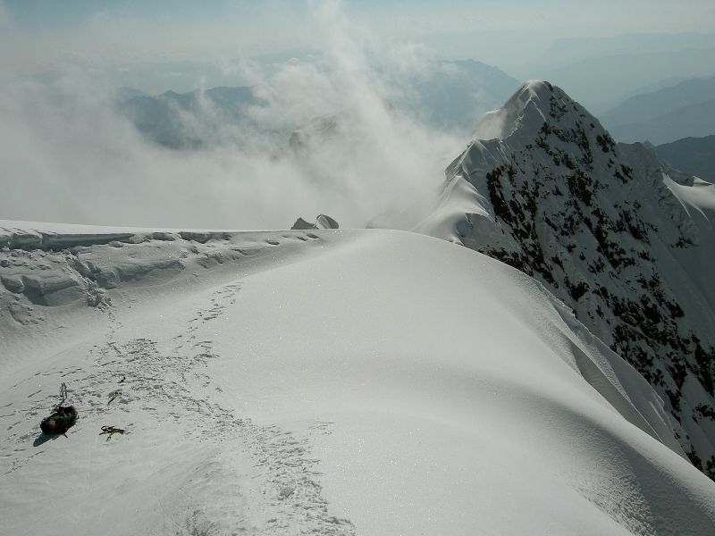 Climbing Nevado Vallunaraju