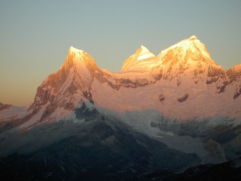Climbing Nevado Yanapaccha